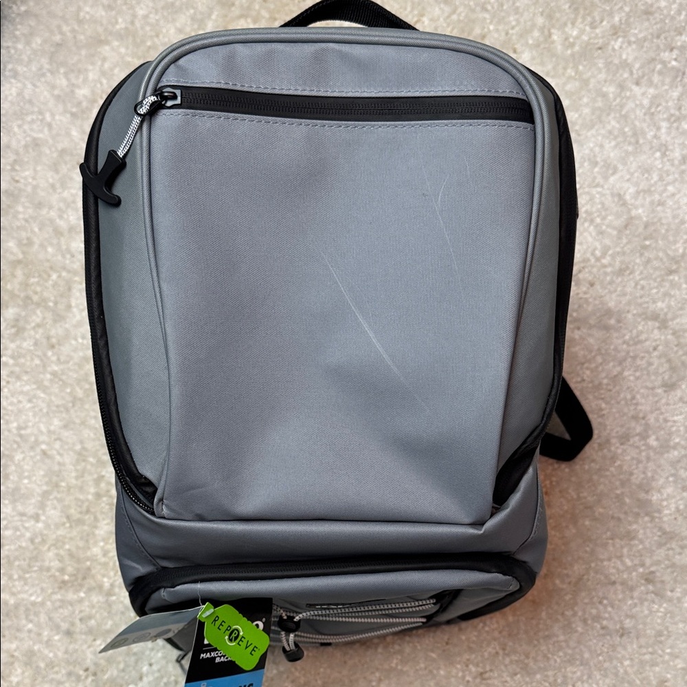 Igloo Silver and Black Backpack Cooler - Picture 5 of 7